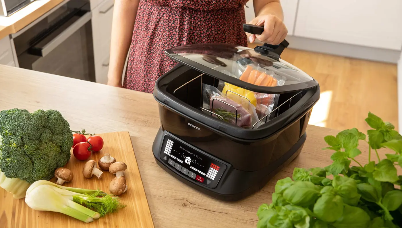 Sencor SFR 9300BK &ndash; rovnoměrn&eacute; vařen&iacute; s vysok&yacute;m v&yacute;konem