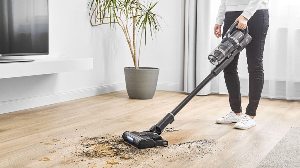 Vysává a vytírá najednou