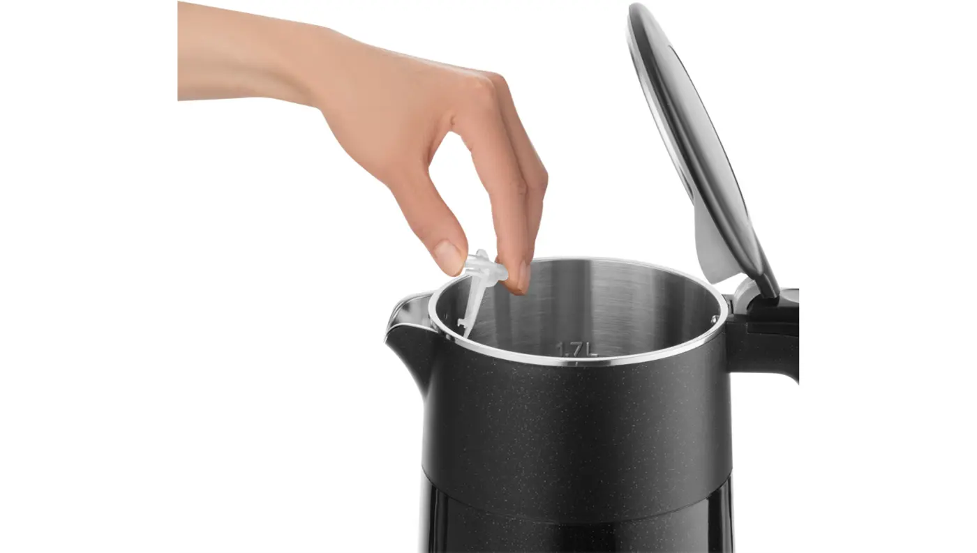 Sencor SWK 0610BK &ndash; trojit&aacute; ochrana pro bezpečn&yacute; provoz