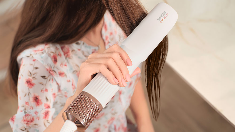 Vysuší i narovná zároveň