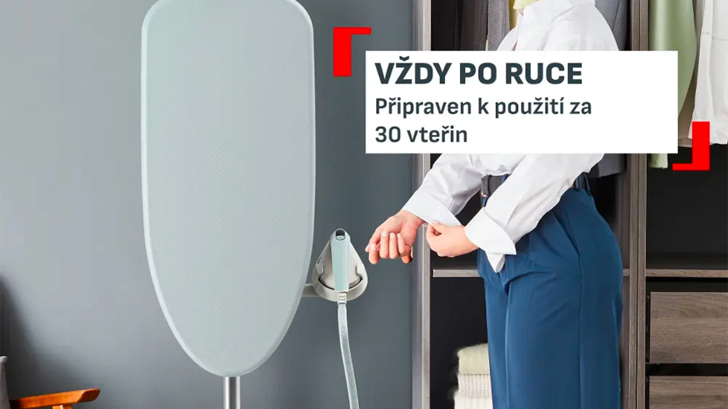 Napařovač oděvů se stojanem Tefal QT1214E0 Access Board450 v dom&aacute;cnosti