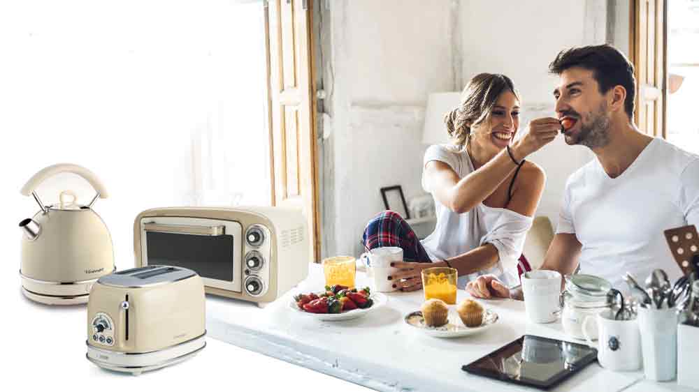 Muž se ženou v kuchyni s přístroji Ariete_02