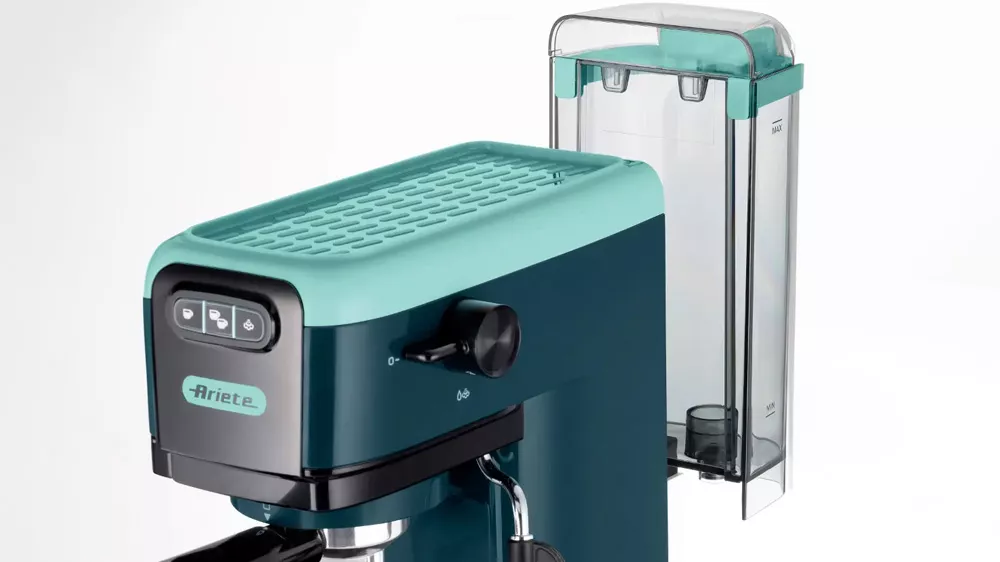 Pákové espresso Ariete ART 1399 má odnímatelnou nádrž na vodu_04