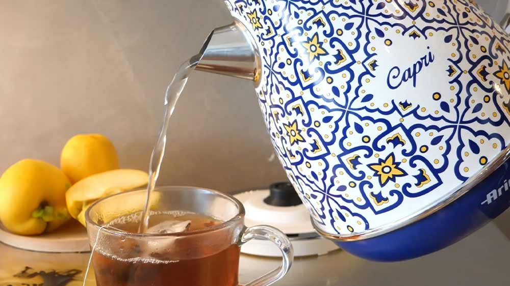 Rychlovarn&aacute; konvice ARIETE Capri 2869/CA, př&iacute;prava čaje_02