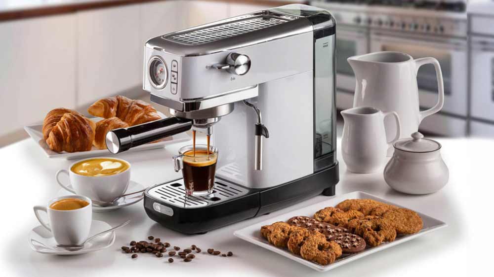 Stolování s pákovým kávovarem Ariete Moderna Slim 1381/34 bílá_02