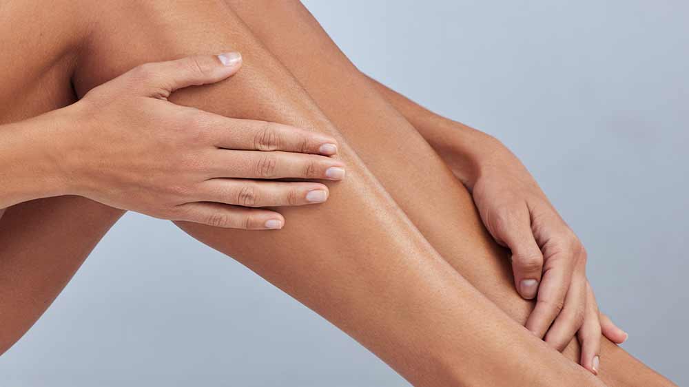 Žena s nohami bez chloupků_04