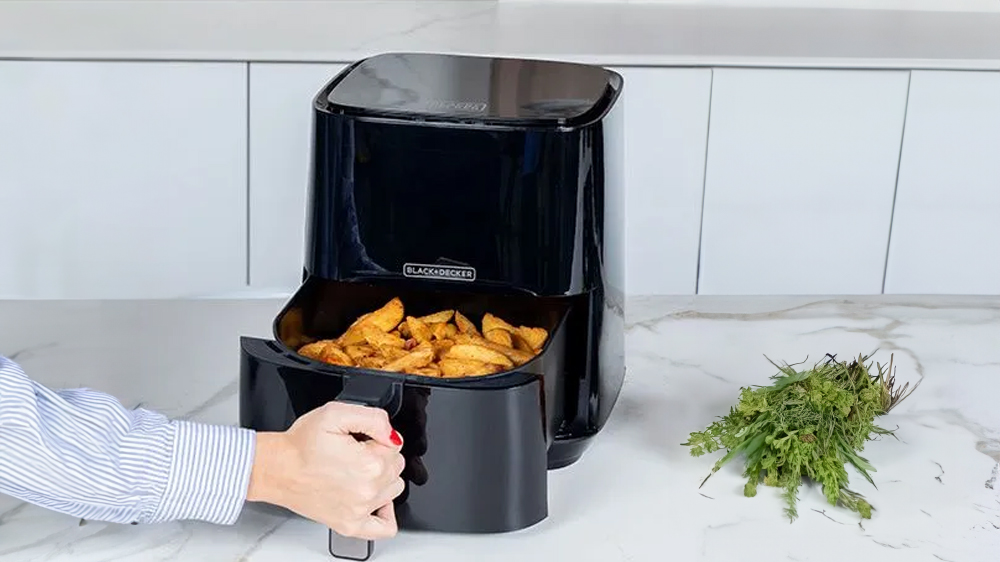 Horkovzdušná fritéza Black+Decker BXAF5000E