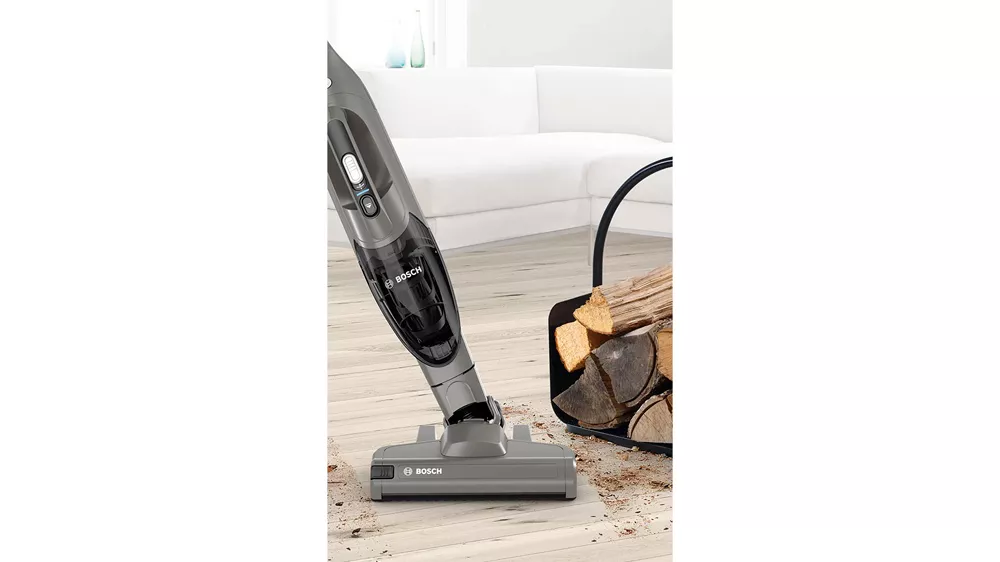 Vysávání dřeva vysavačem Bosch BBHF214G_03
