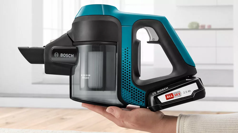 Lehký tyčový vysavač BOSCH BBS611LAG_03