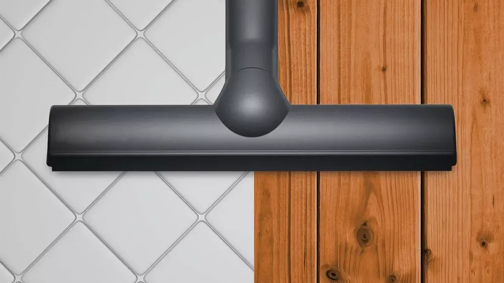 Bezs&aacute;čkov&yacute; vysavač Bosch ProSilence BGS7RCL parketov&aacute; hubice_04