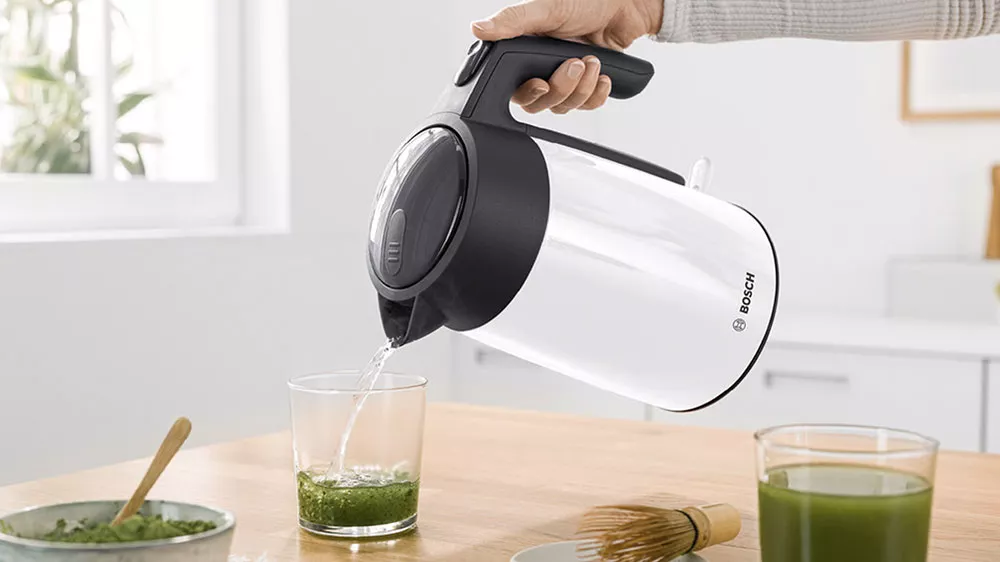 Rychlovarná konvice Bosch TWK7L461 a čaj z čerstvých bylinek_03