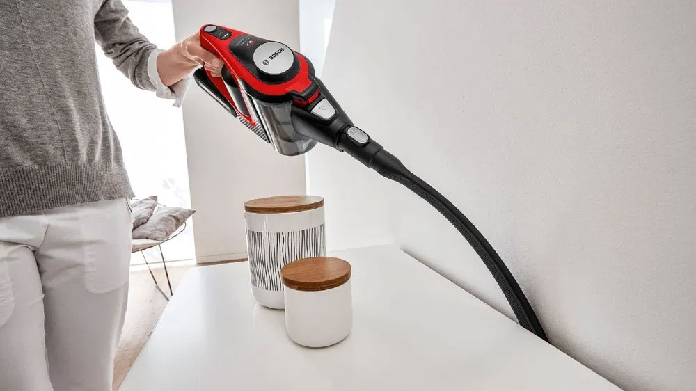 Tyčový aku vysavač Bosch BBS8214PET speciální hubice_04