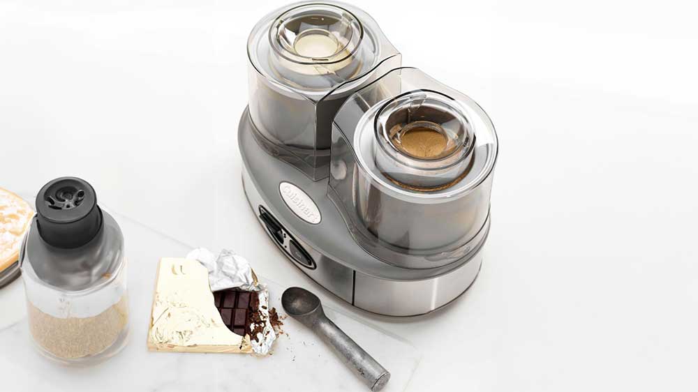 Příprava zmrzliny ve zmrzlinovači Cuisinart ICE40BCE_02