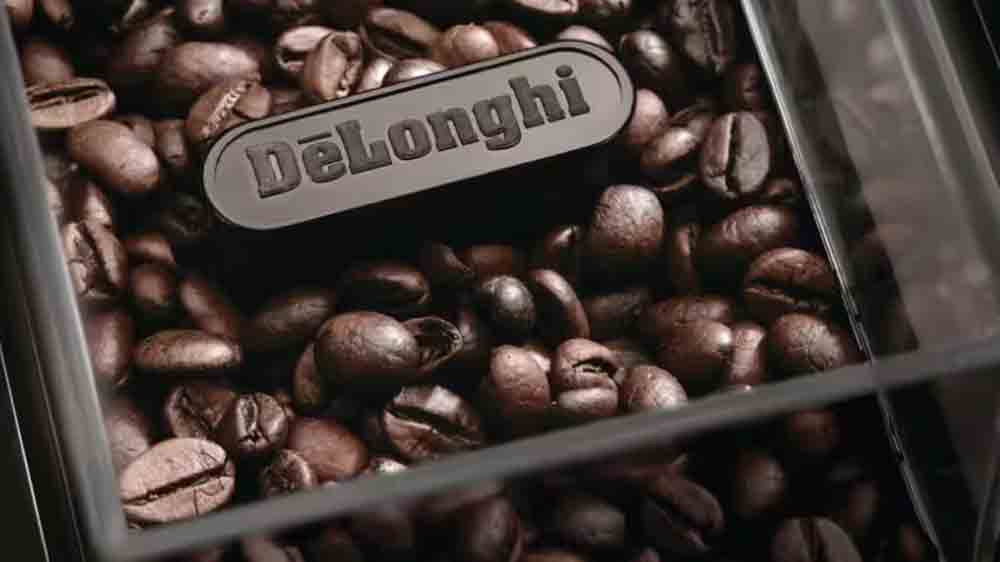 Zrna ke mlet&iacute; v k&aacute;voml&yacute;nku Delonghi
