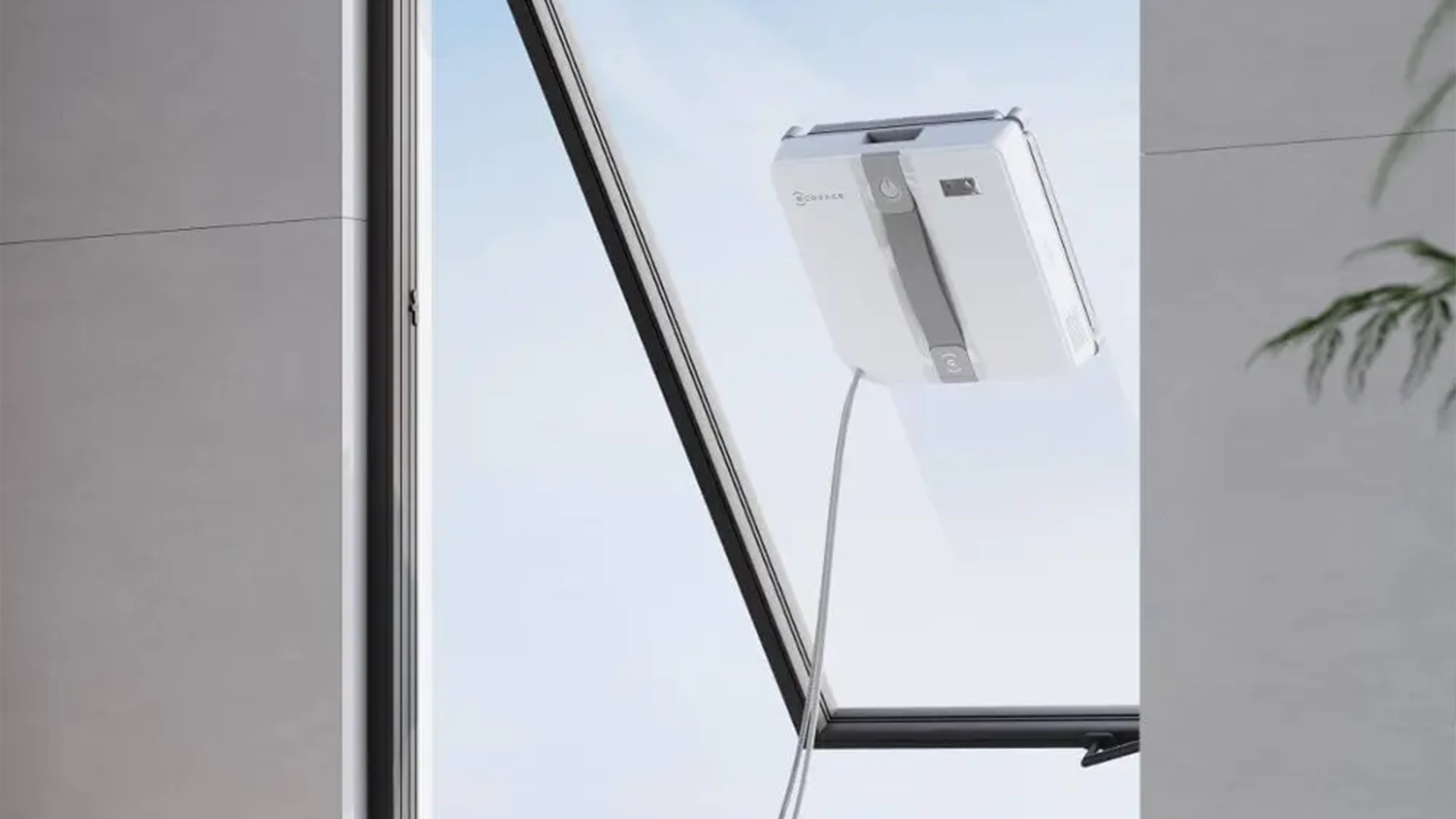 Robotick&yacute; čistič oken Ecovacs Winbot Mini Grey při či&scaron;těn&iacute;