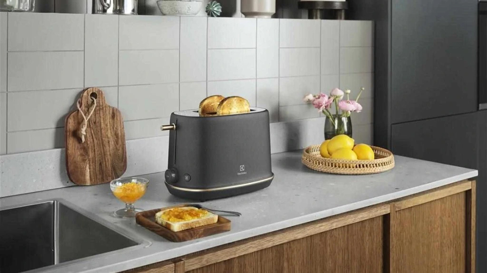 Křupavé topinky z topinkovače Electrolux E7T1-6BP Explore 7 s marmeládou_03