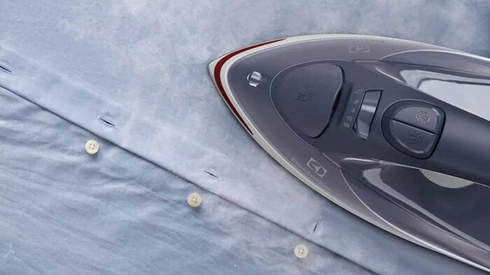 Napařovac&iacute; žehlička Electrolux REFINE 600 E6SI1-2MN