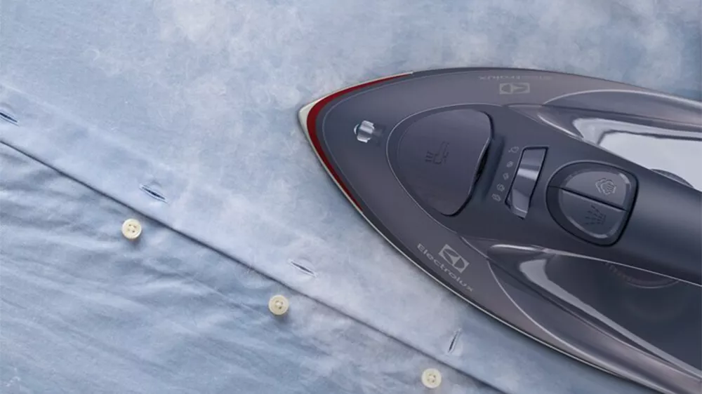 Napařovac&iacute; žehlička Electrolux REFINE 600 E6SI1-4MN