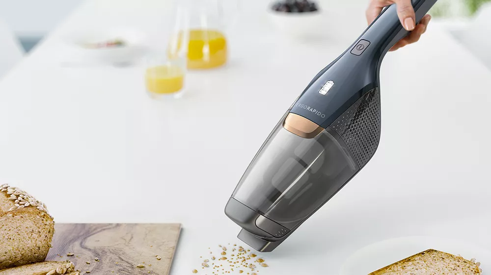 Tyčový vysavač Electrolux Ergorapido Classic EERC75DB ruční vysavač_03