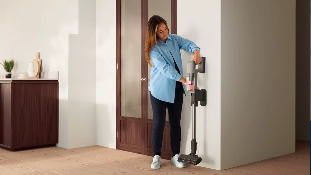 Tyčový vysavač Electrolux 2v1 EP71AB14UG_01