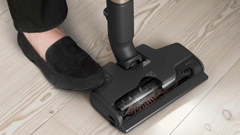 Noha na pedálu vysavače Electrolux 800_04