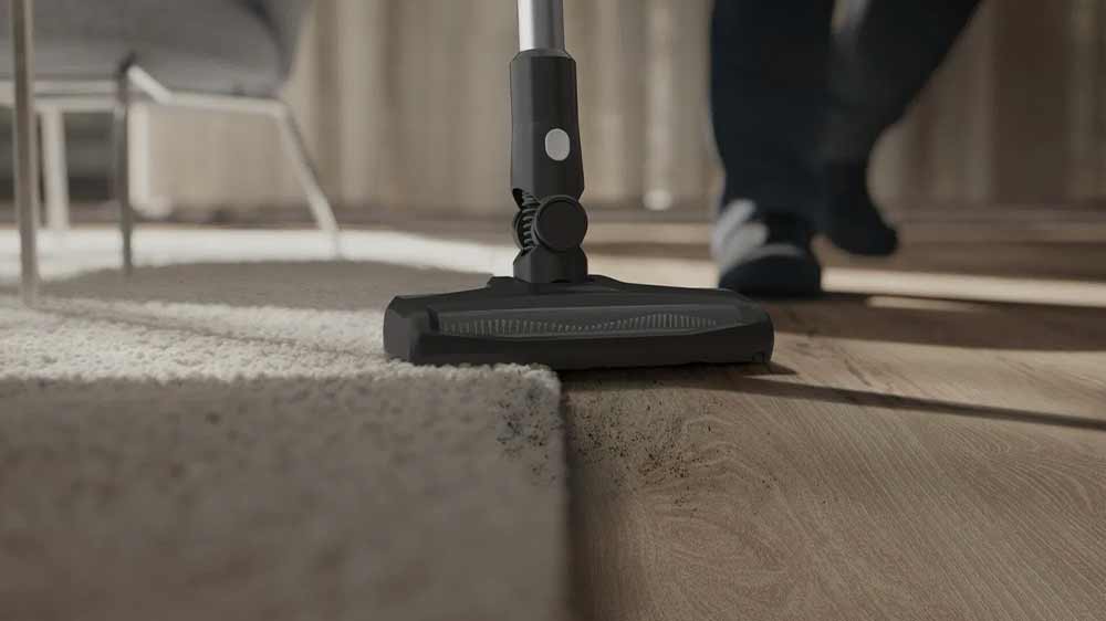 Vysávání nečistot s vysavačem Electrolux 3000 EP31CB21TG_02