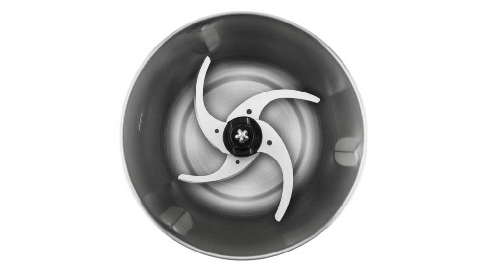 Vrchní pohled to misky sekáčku s nožem_02