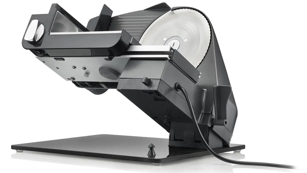 Elektrický kráječ GRAEF Classic C 95 ve sklonu_03