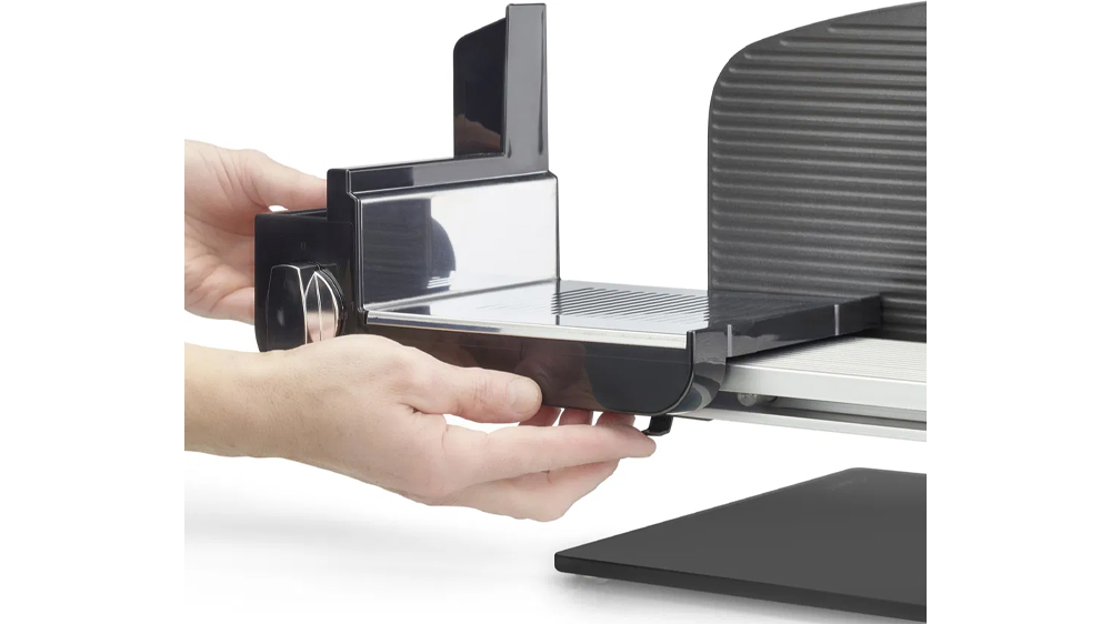 Elektrický kráječ GRAEF Classic C 95 vysunutý nástavec_04