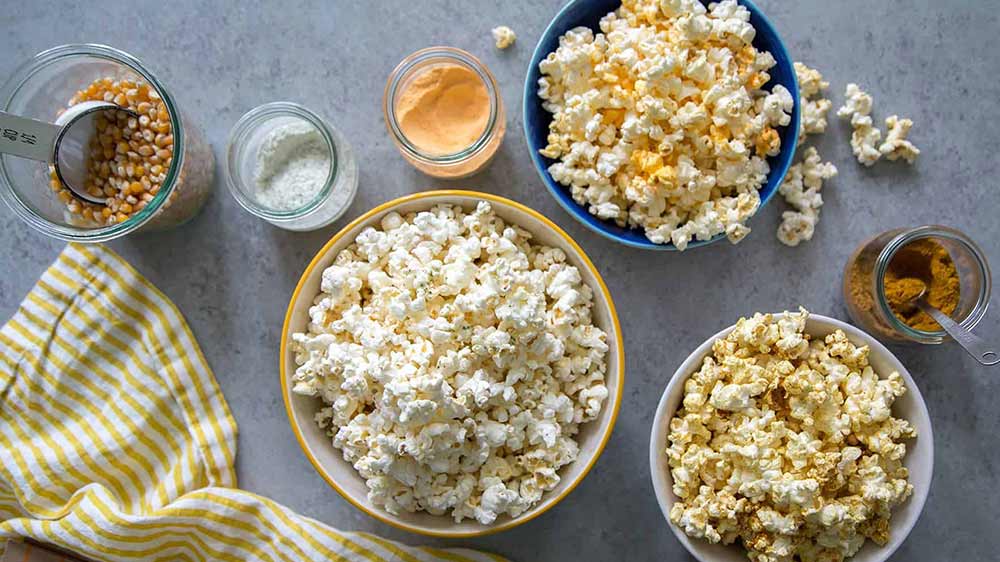 Různě ochucený popkorn_02