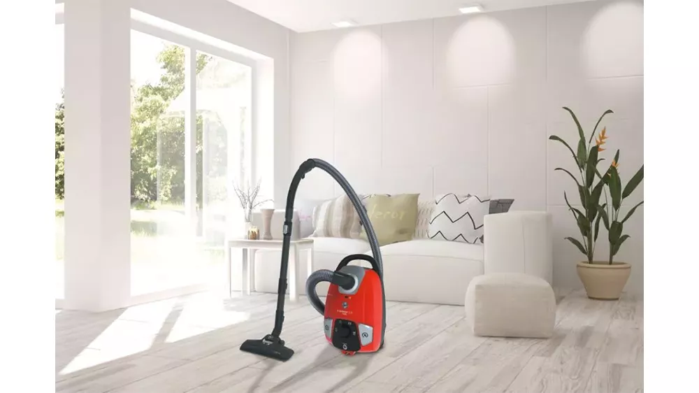 Sáčkový vysavač HOOVER HE310HM 011 v pokoji_03