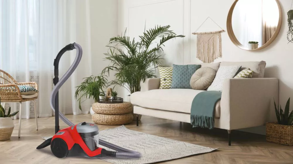 Bezsáčkový vysavač Hoover HP310HM 011 v interiéru_02
