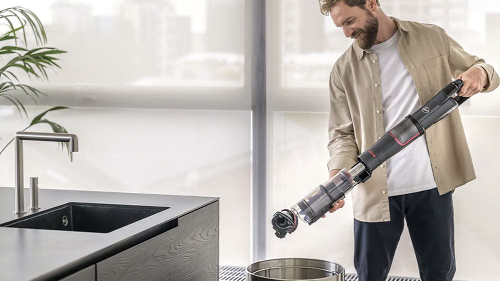 Tyčový akumulátorový vysavač Hoover HFX10H 011 čiětění_05