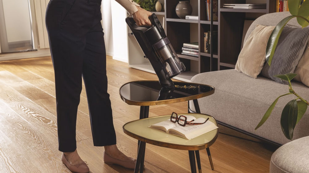 Akumulátorový vysavač Hoover HF1 Plus HF1P10H 011 vysávání_03