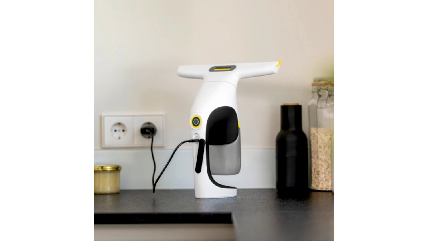 Dob&iacute;jen&iacute; vysavače K&auml;rcher WV1 Compact Precision