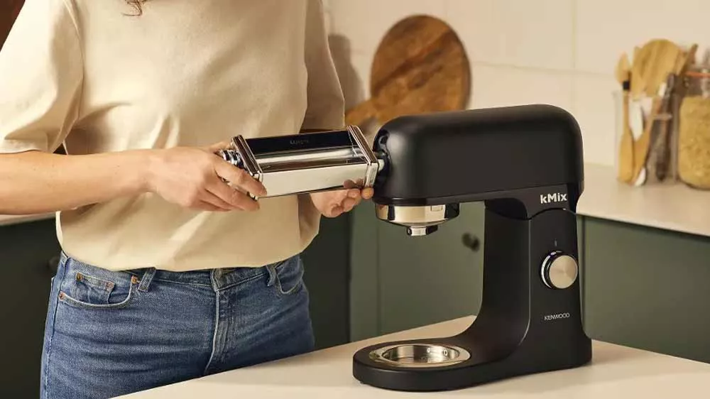 Kuchynský robot Kenwood kMix KMX751ABK s pridaním voliteľného nadstavca_04