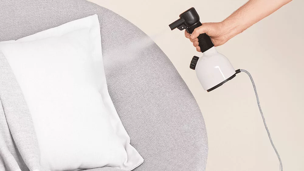 NAPAŘOVAČ ODĚVŮ LAURASTAR IGGI WHITE čištění textilu_03