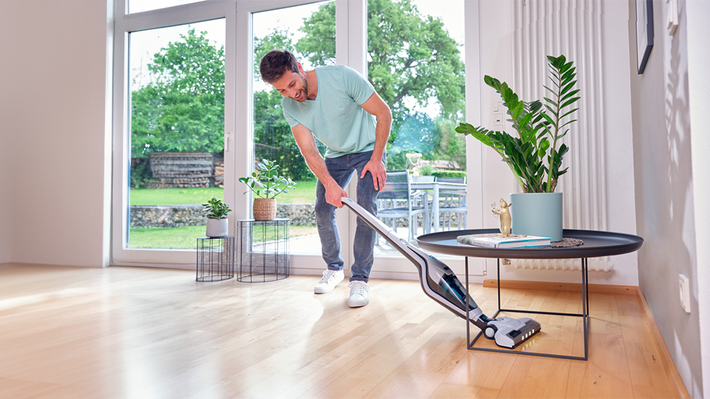 AKUMULÁTOROVÝ VYSAVAČ LEIFHEIT ROTARO POWERVAC 2V1 11927 LED světlo_02