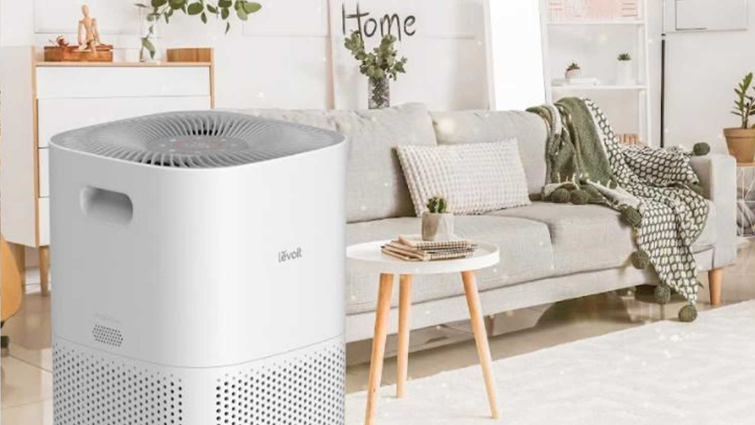 Čistička vzduchu Levoit Core600S SMART v interi&eacute;ru