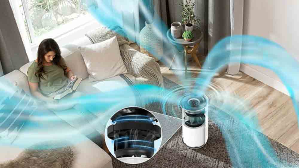 Žena na pohovce si užívá čistý vzduch s čističkou CORE Mini 2v1_04