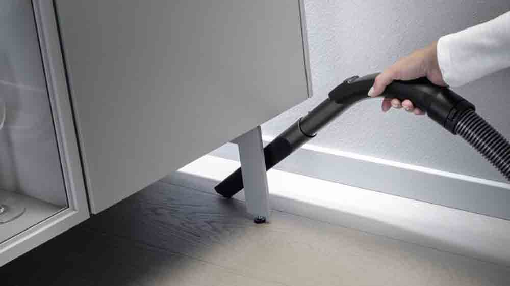 Vys&aacute;v&aacute;n&iacute; za skř&iacute;ňkou s hubic&iacute; MIELE SFD 10_02