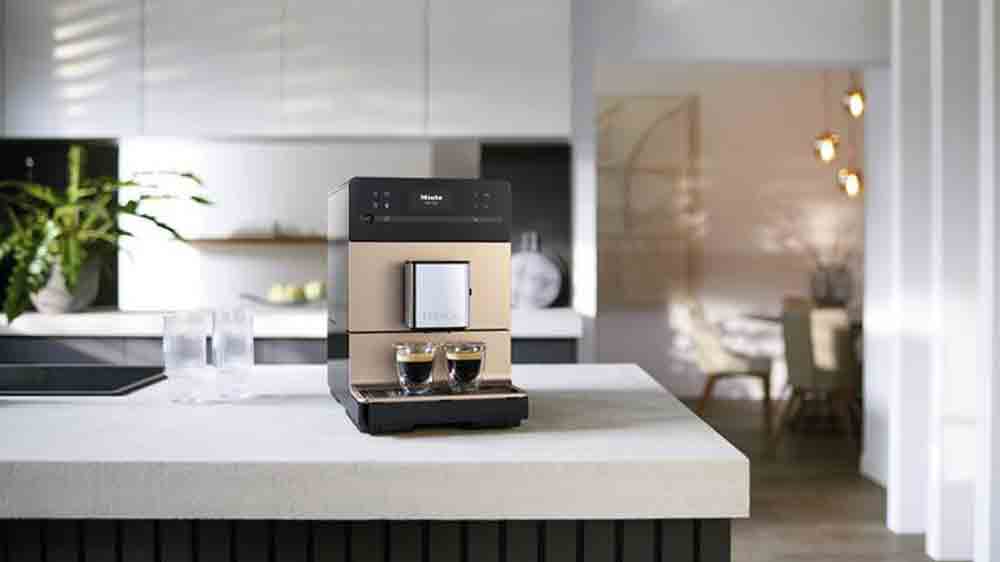 K&aacute;vovar v kuchyni_06