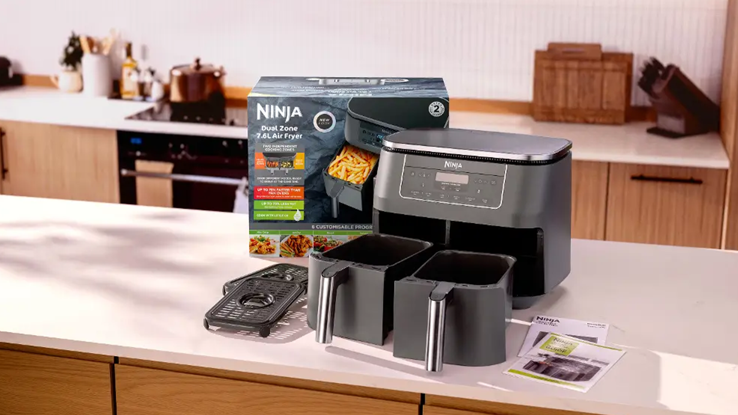 Horkovzdušná fritéza Ninja DZ300EU Foodi Pro Dual Zone 6v1 7,6 l v interiéru