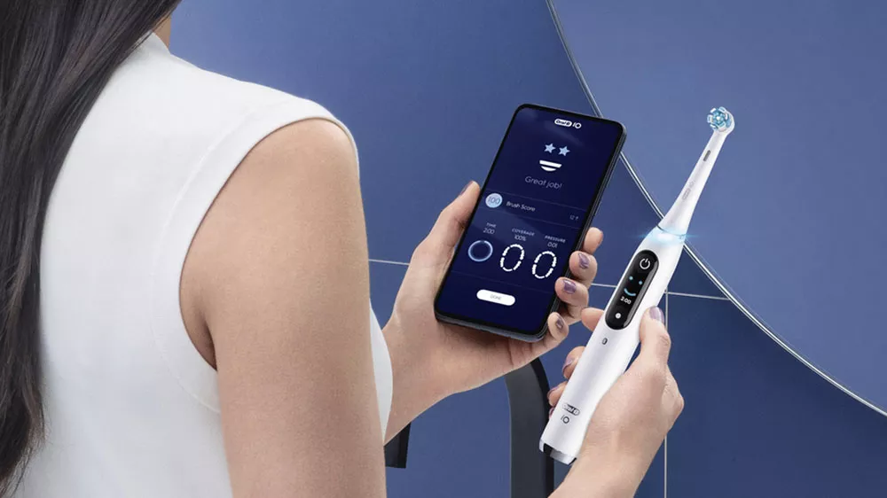 Magnetický zubní kartáček Oral-B iO9 Series bílý