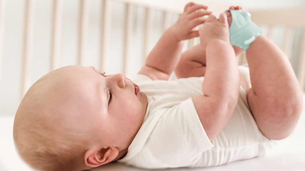 Miminko s chytrou ponožkou Owlet Dream Sock_02