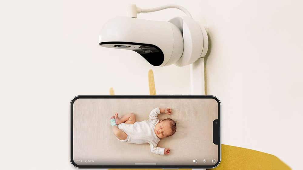 Miminko spinká v dětské postýlce_04