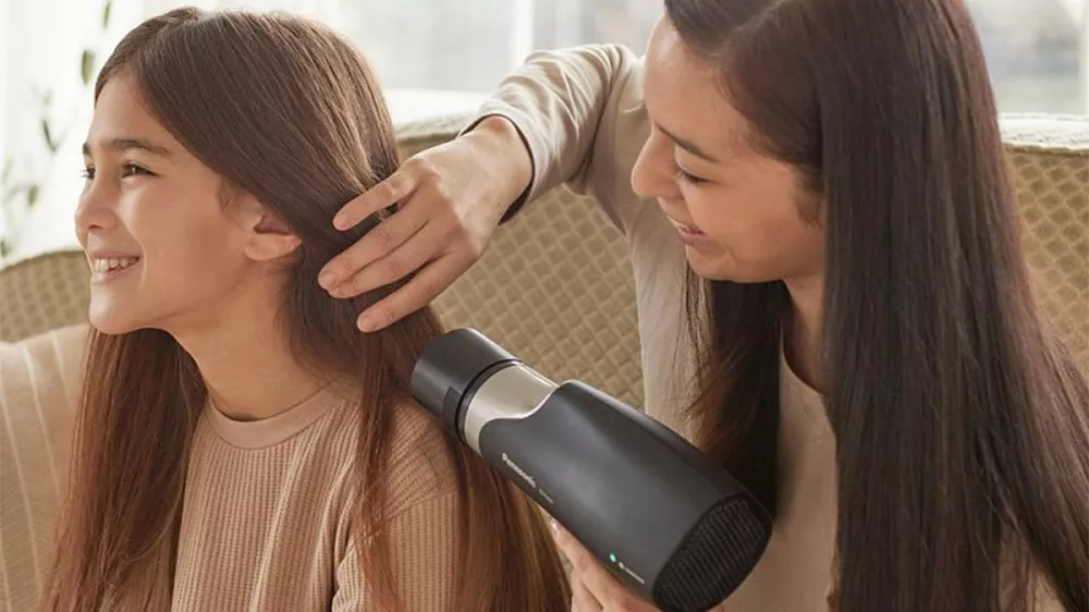 Vysoušeč vlasů Panasonic EH-NA67PN825