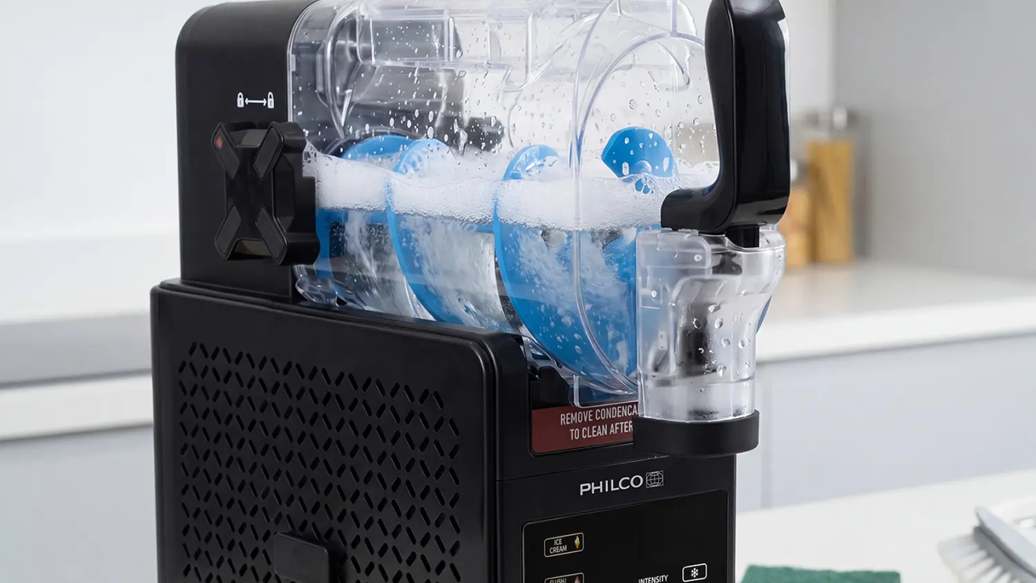 Snadn čitěn vrobnku ledov třtě Slushie Machine Philco PSM 1712