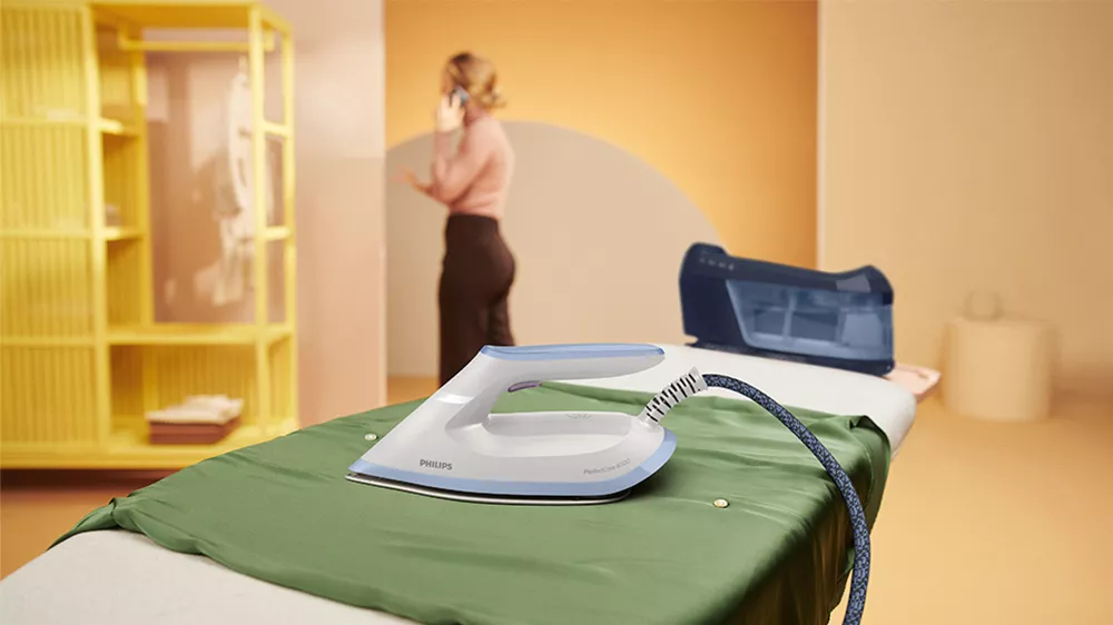 Philips Series 6000 PerfectCare parní generátor PSG6026/20