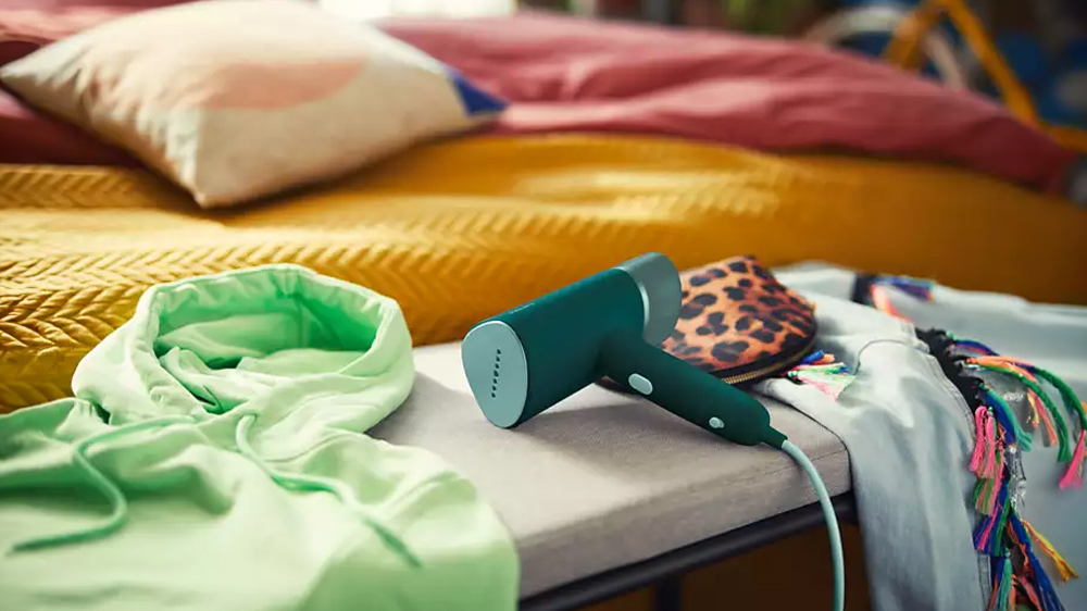 Ruční napařovač oděvů PHILIPS STH3020/70